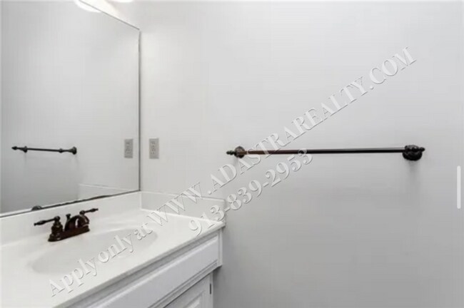 Building Photo - Classic Two Story 5 Bed 2.5 Bath Home in Blue Valley-Coming SOON!!