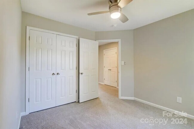 Building Photo - 9839 Brawley Ln