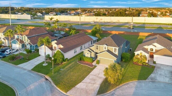 Building Photo - 321 Corvina Dr