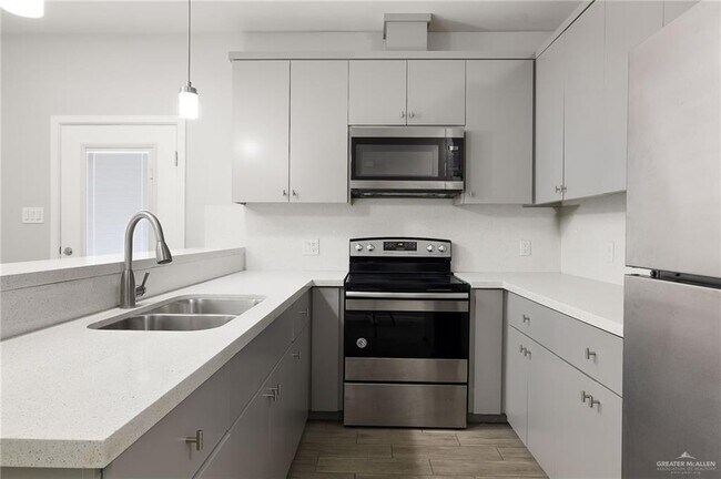 Building Photo - 4709 Magnolia Ave