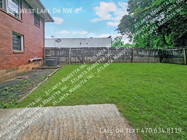 Building Photo - 295 W Lake Dr NW