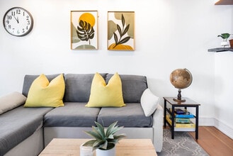 Building Photo - 11520 Roosevelt Way NE