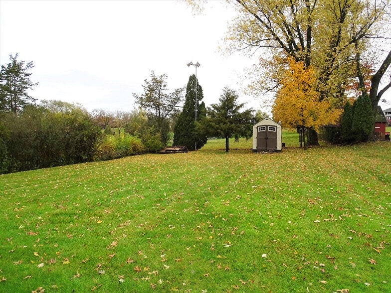 Building Photo - 160 Mechanic St