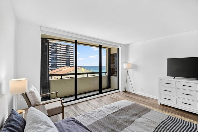 Building Photo - 4000 N Ocean Dr