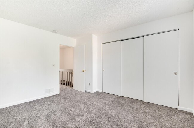 Building Photo - 11877 E Kepner Dr
