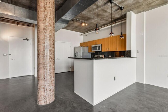 Building Photo - 10 N Summerlin Ave