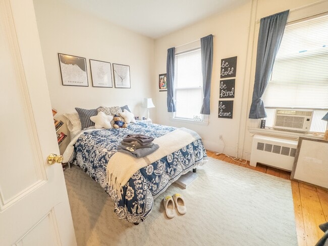 Building Photo - 12 Hamlin St