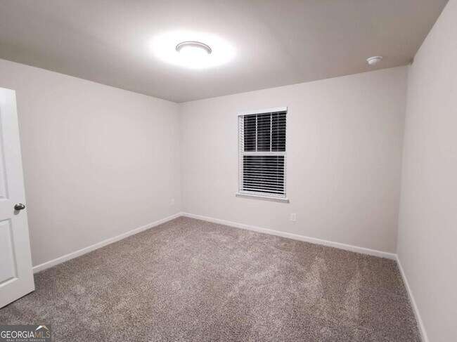 Building Photo - 6025 White Sycamore Pl