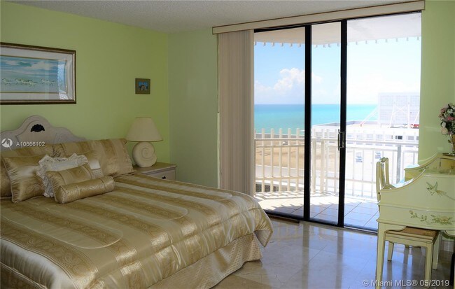 Building Photo - 6061 Collins Ave