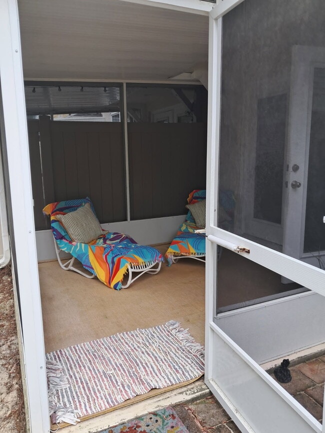 Building Photo - 317 Sand Oak Blvd