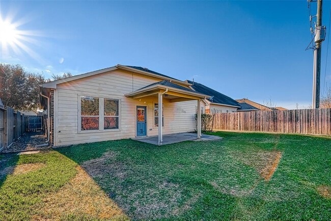 Building Photo - 2439 Marquette Trail