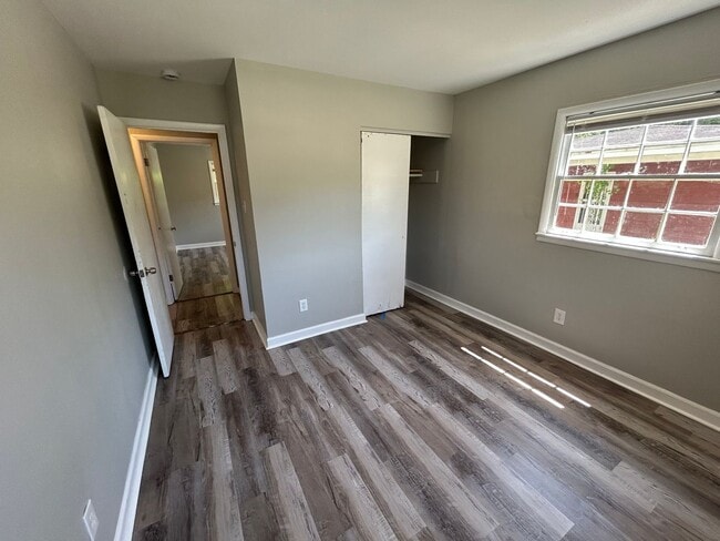 Building Photo - 3bedroom 1BA brick home with carport