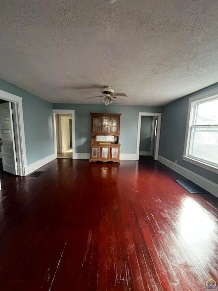 Building Photo - 810 Exchange St