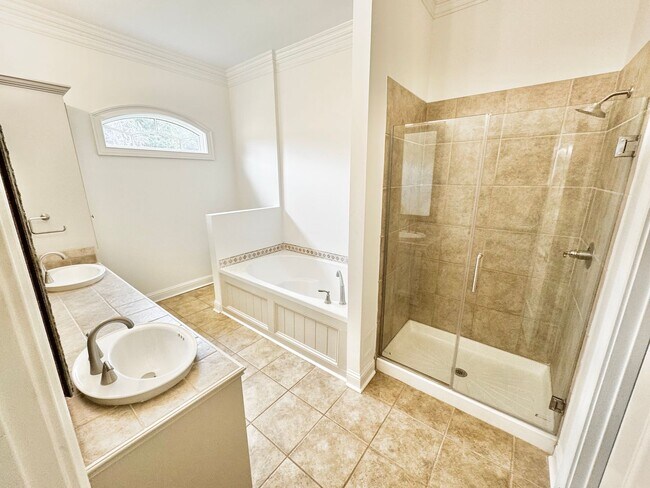 Building Photo - Beautifully Renovated 4-Bedroom Home in Stonehaven on the River