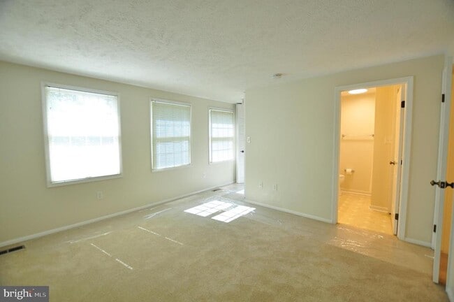 Building Photo - 17404 Founders Mill Dr