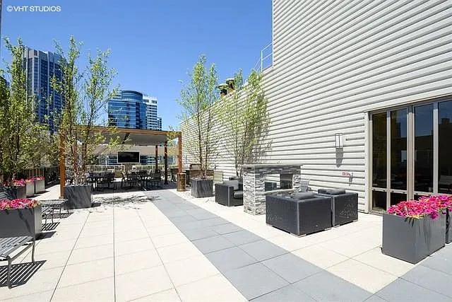 Building Photo - 530 N Lake Shore Dr