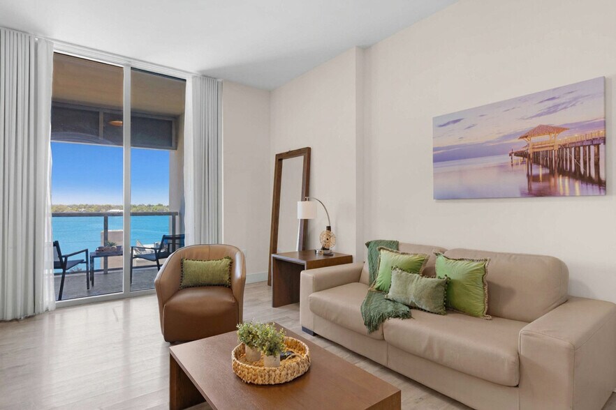 Building Photo - 777 N Ocean Dr