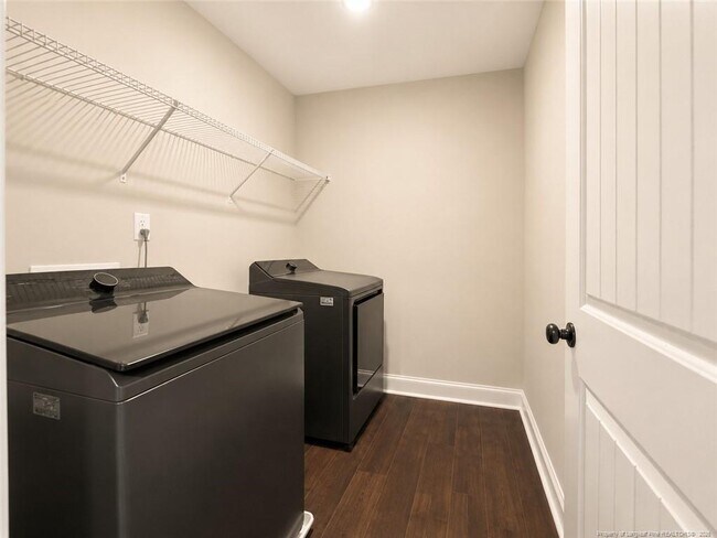 Building Photo - 621 Blawell Cir