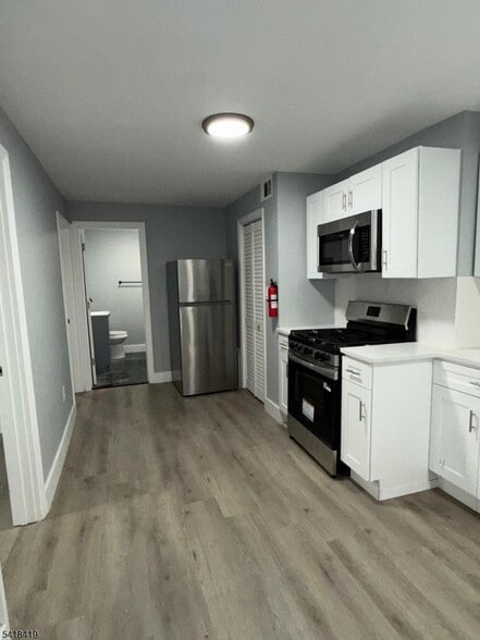 Building Photo - 23 1/2 Dr Martin Luther King Jr Blvd