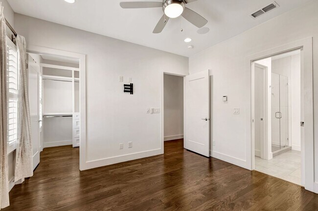 Building Photo - Modern living in Salemtown!