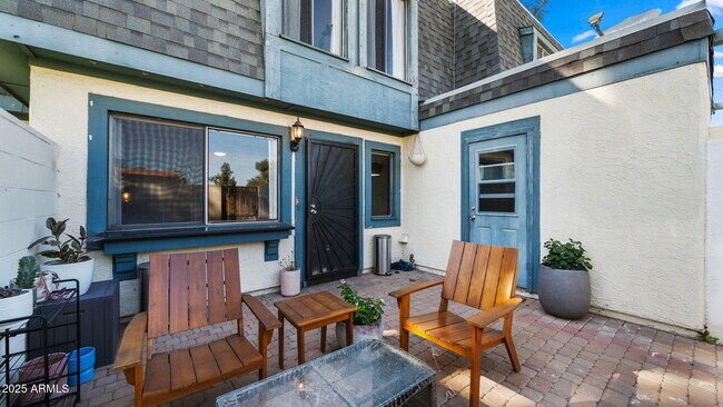 Building Photo - 8135 N 32nd Dr