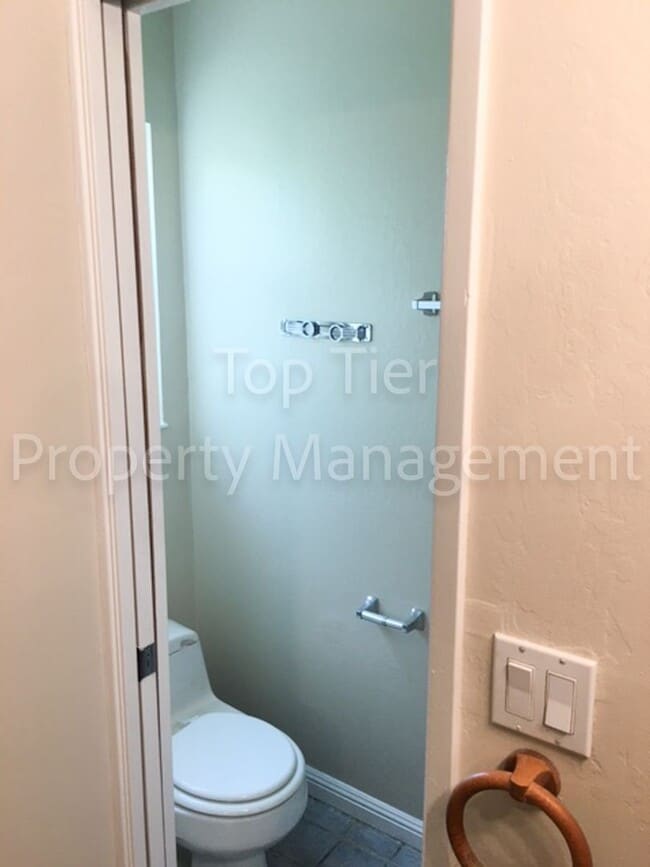 Building Photo - Very nice 3 Bd/2 Ba, 1388 sf single-family house in Concord available Now for Lease!