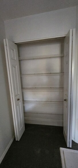 Building Photo - 12331 SE Whitcomb Dr.