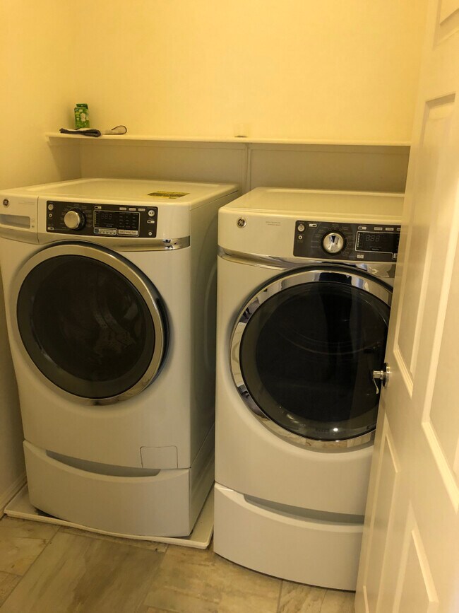 Building Photo - 8046 Mosaic Sunrise Ln