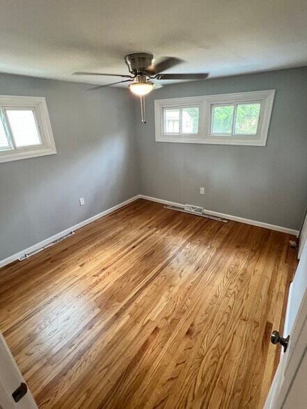 Building Photo - 4107 E Chester Dr