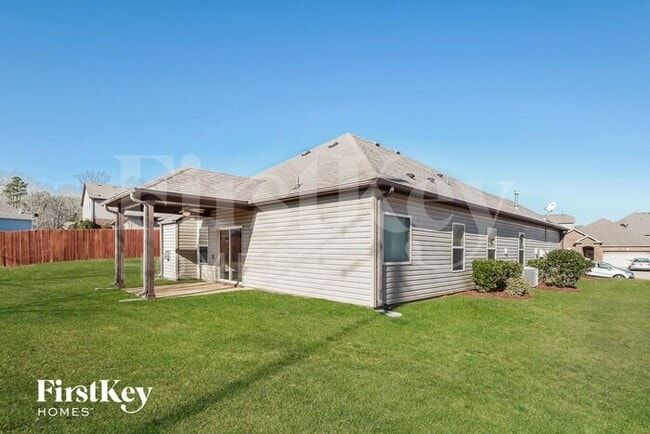 Building Photo - 308 Polo Ct