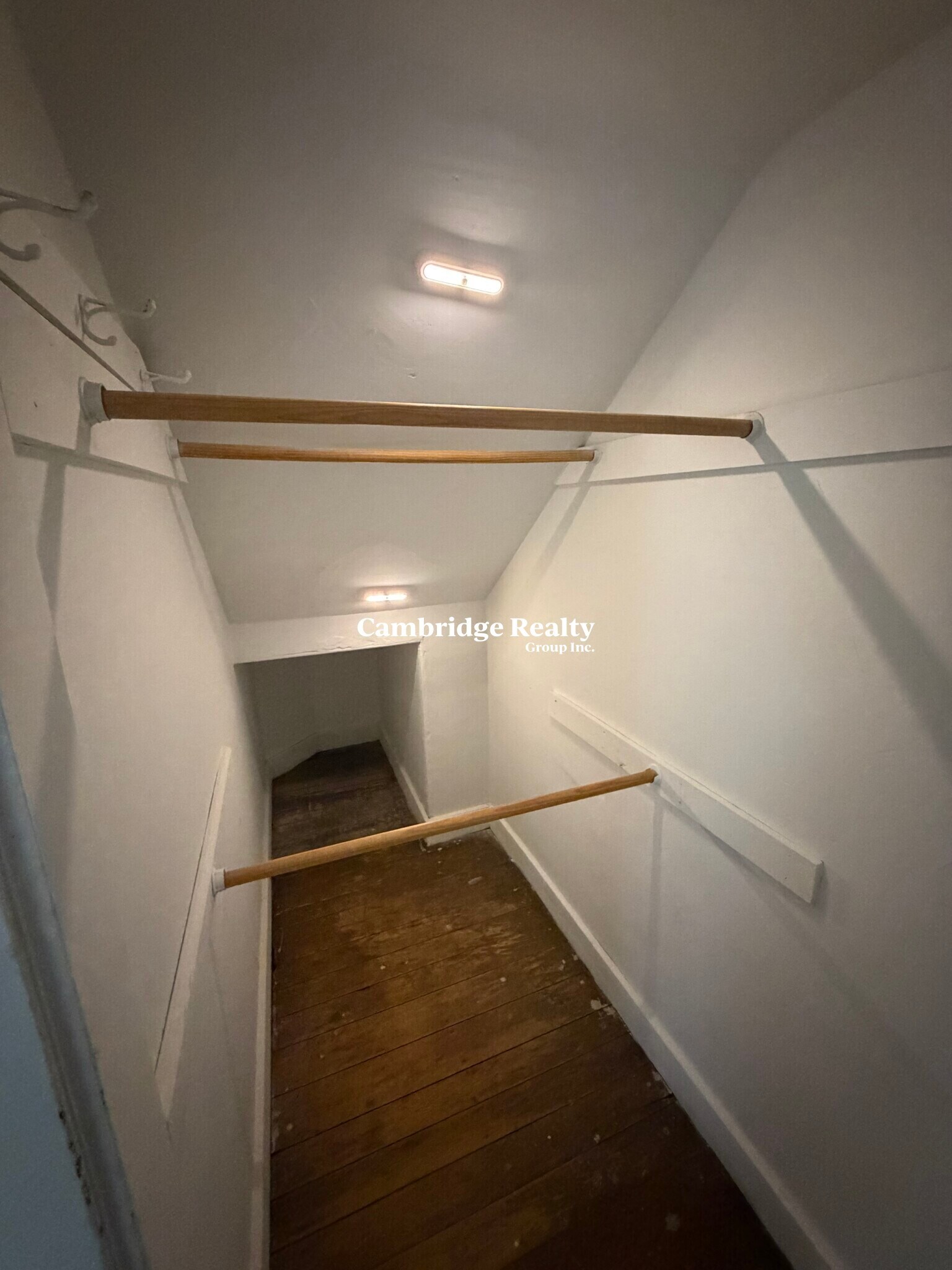 Building Photo - 74 Aldie St