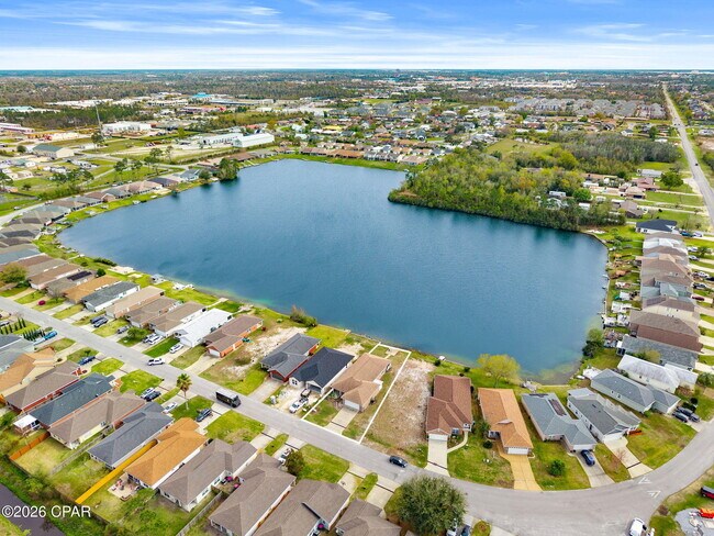 Building Photo - 114 Lakeridge Dr