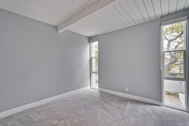 Building Photo - Welcome Home!!! Great Santa Clara Pomeroy ...