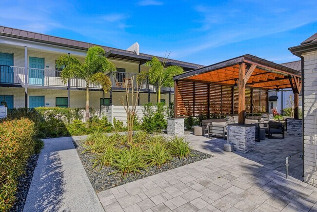 Building Photo - 3911 W Cleveland St