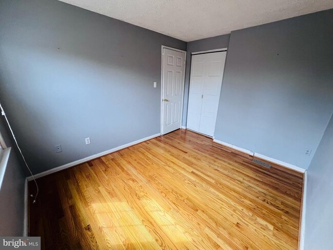 Building Photo - 305 Gundry Dr