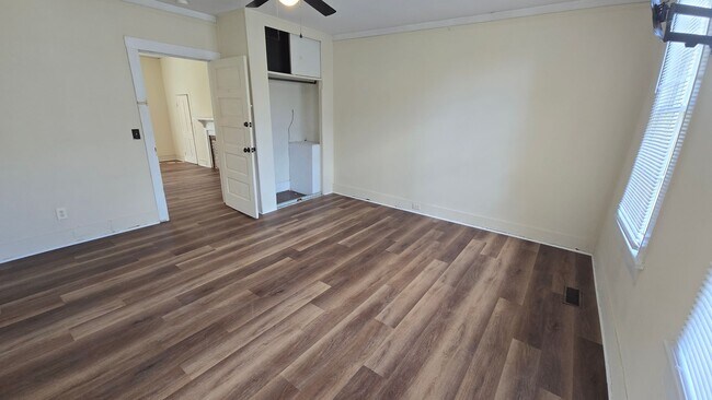 Building Photo - SHORT TERM AVAILABLE [Olympia]