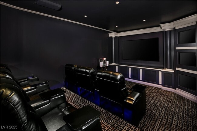 Building Photo - 8801 Palm Greens Ct