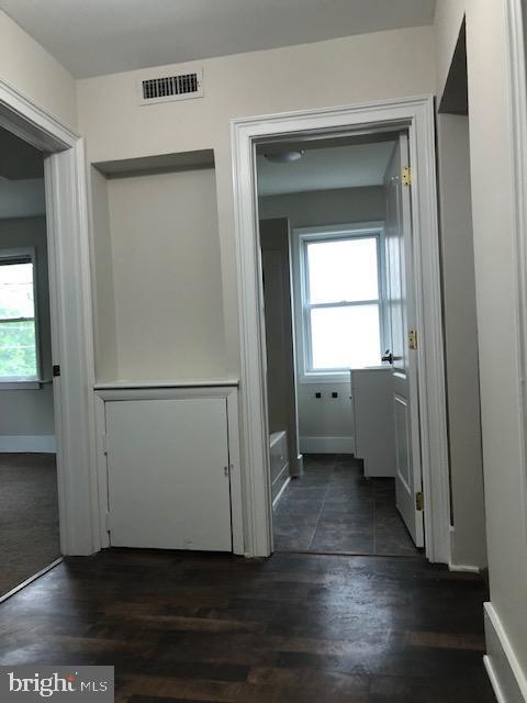 Building Photo - 920 Collings Ave