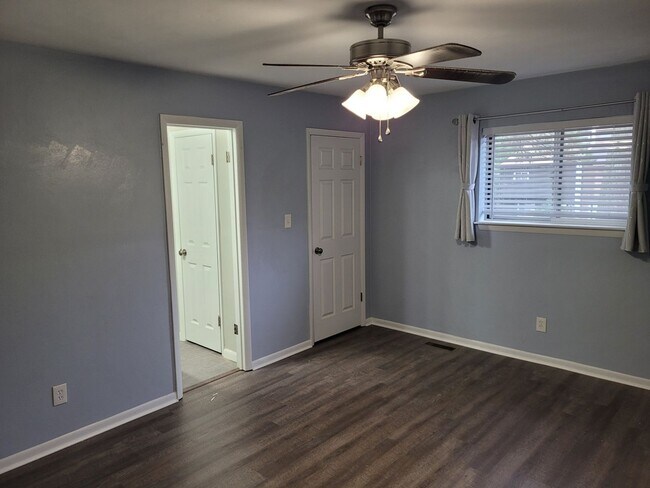 Building Photo - REAGAN WOODS Cul-De-Sac Home
