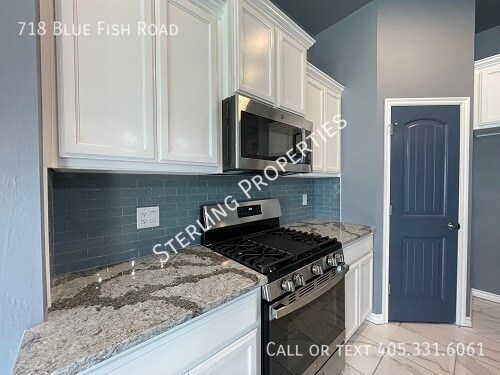 Building Photo - 718 Blue Fish Rd