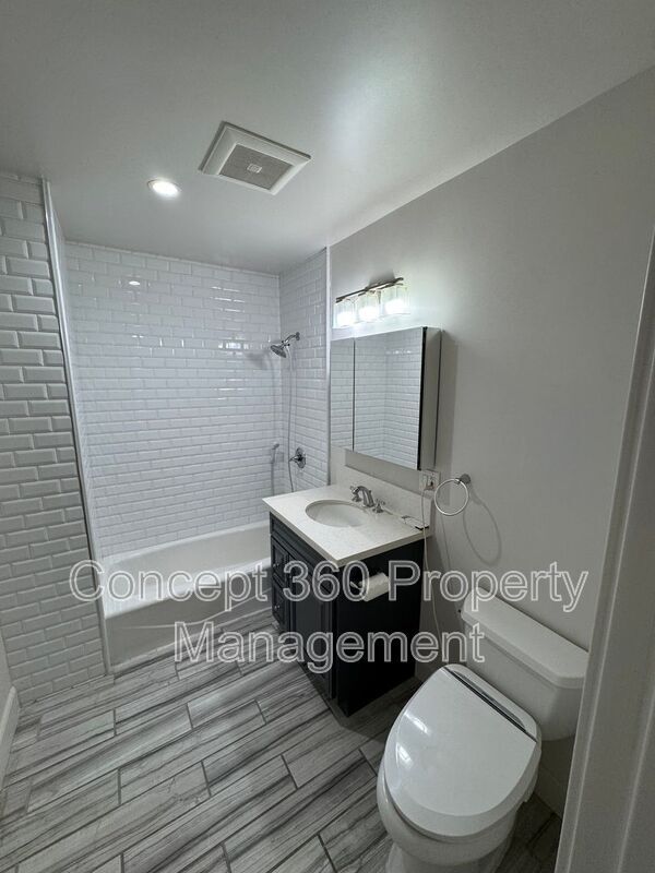 Building Photo - 1143 W 163rd St