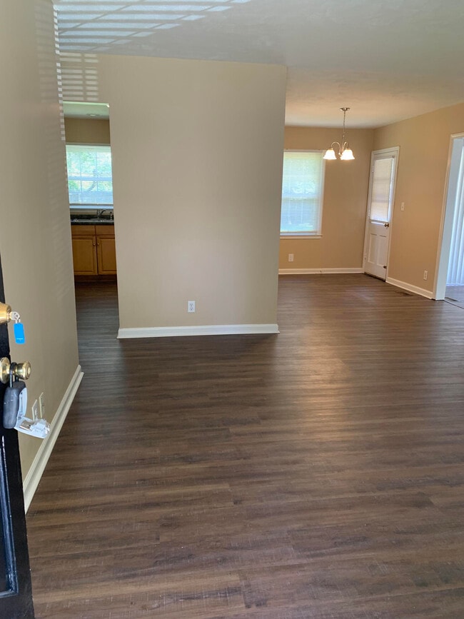 Building Photo - 3516 Willowood Rd