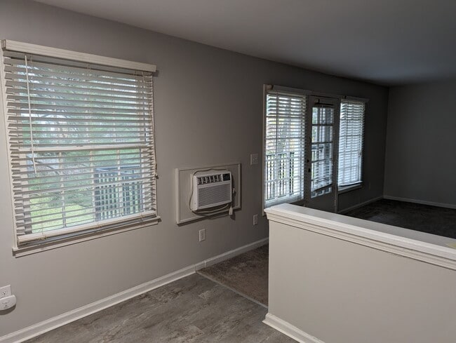 Building Photo - 723 Whitcomb St