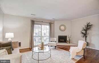 Building Photo - 927 S Rolfe St