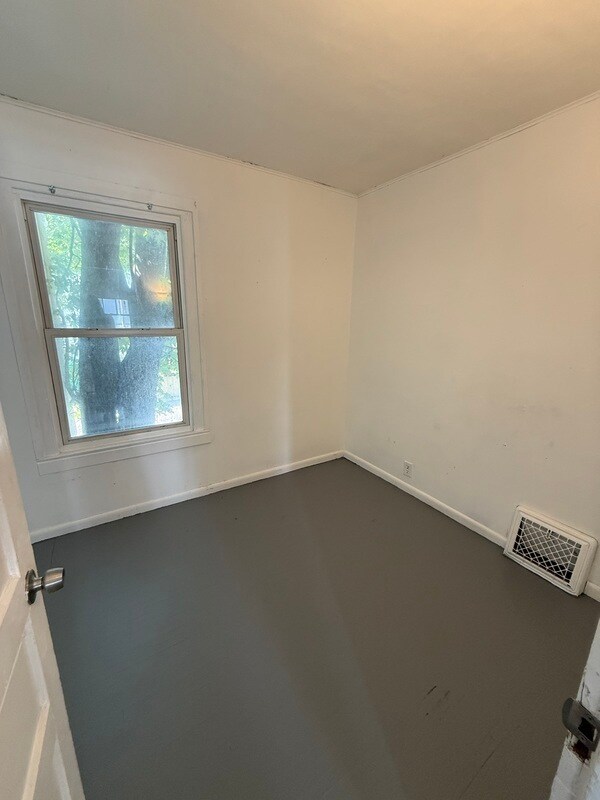 Building Photo - 402 Stone St