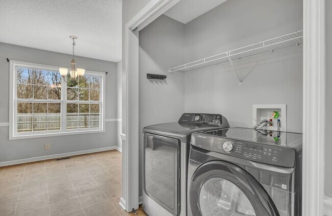 Building Photo - 3423 Queensbury Rd