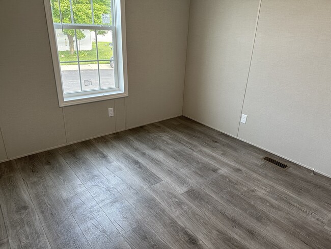 Building Photo - 506 English Oak Ct