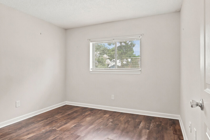 Building Photo - 1301 Pridgen Rd