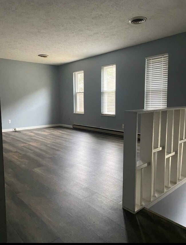 Building Photo - 218 Parker Rd