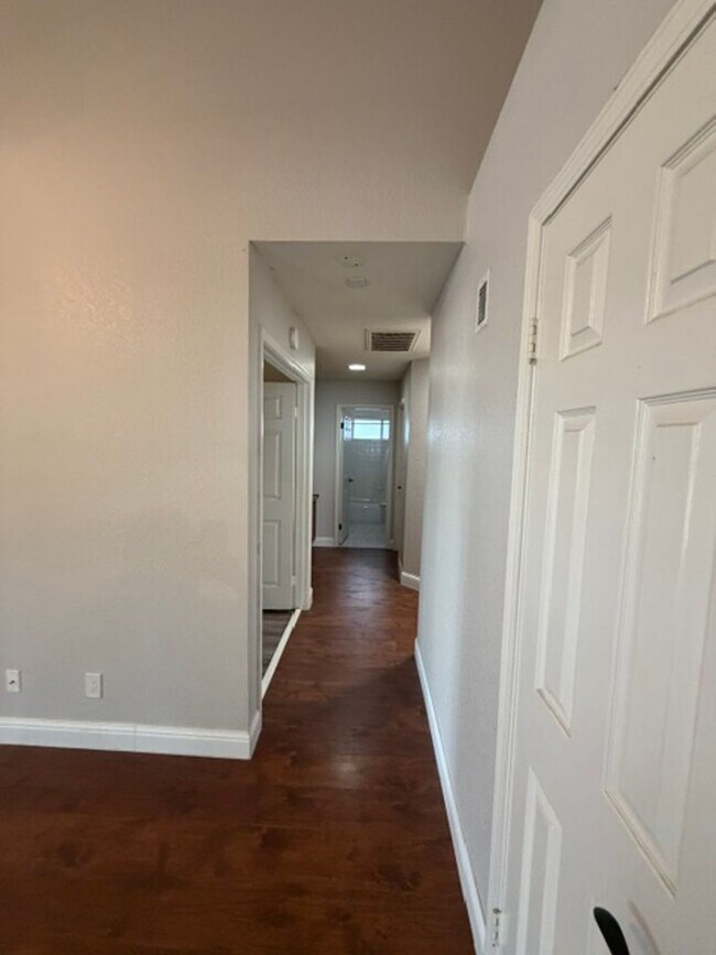 Building Photo - 5211 Moonlight Way